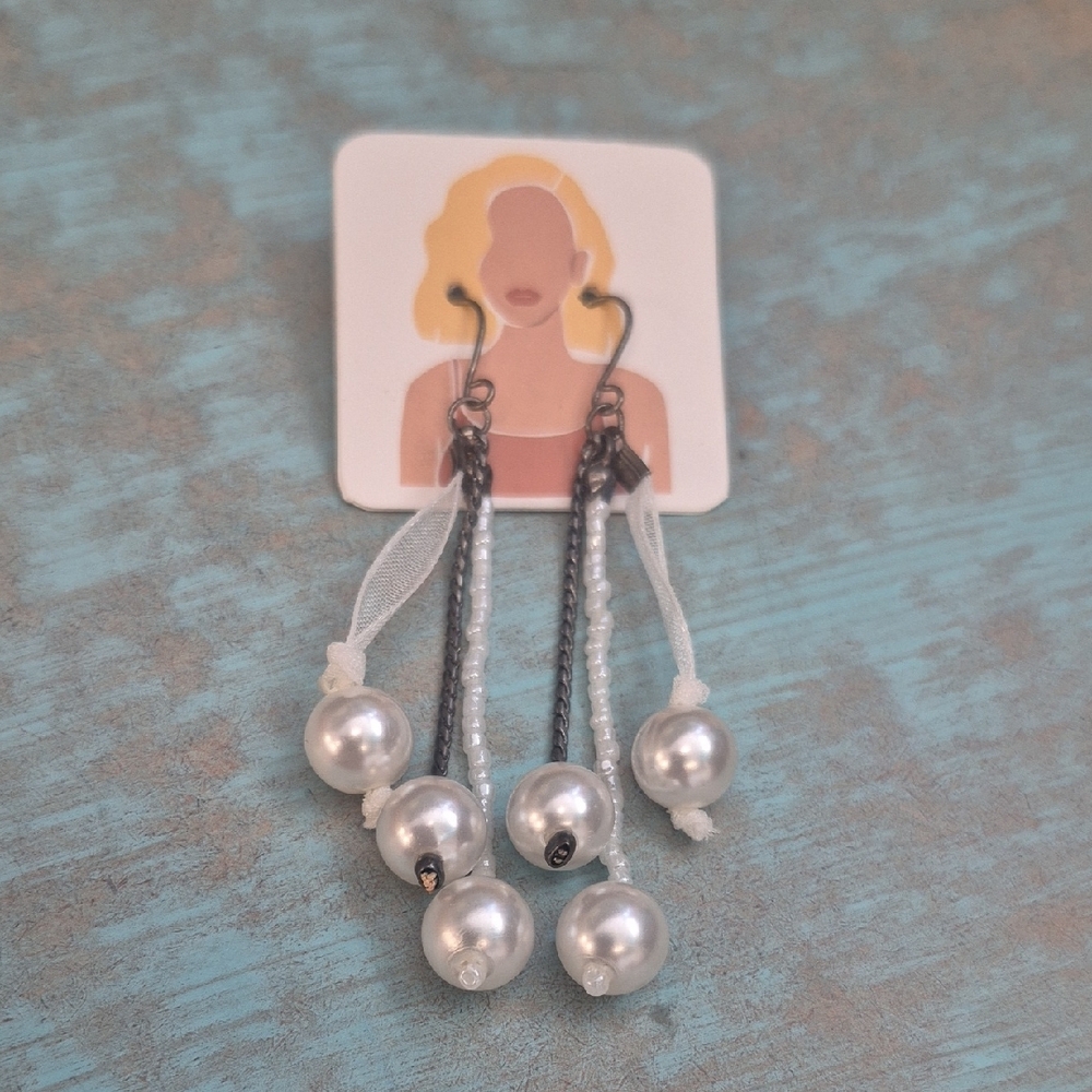 Elegant Pearl and Beaded Drop Earrings